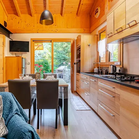 Helnes - Contemporain * Grand-Aigueblanche