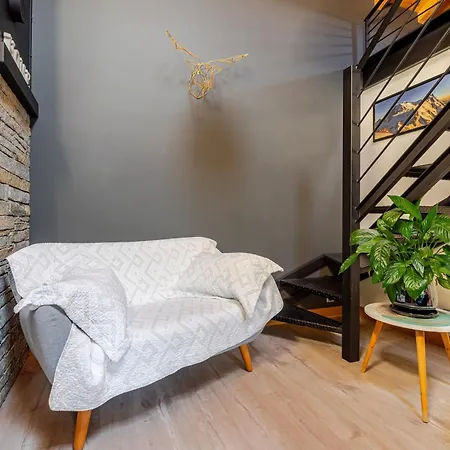 Helnes - Contemporain * Grand-Aigueblanche